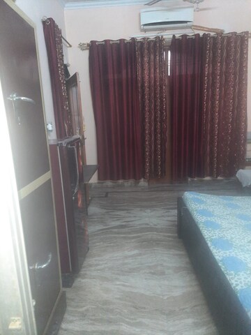 Room in  Pg at Gomti Nagar – for Rent