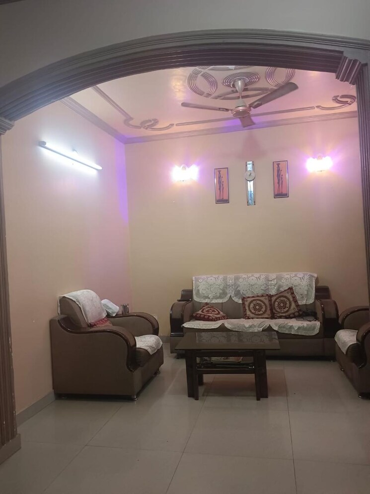 Room, gomti nagar Pg For Girls In Gomti Nagar 8778773