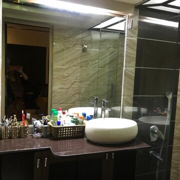 Team Area in 2.5 BHK Apartment at AR Avenue Andheri West, Veera Desai Industrial Estate – for Rent