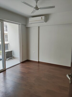 Room in 3 BHK Apartment at Spaze Privy AT4, Sector 84 – for Sale