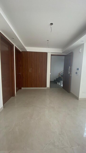 Room in 2 BHK Builder Floor at Sector 23 – for Rent
