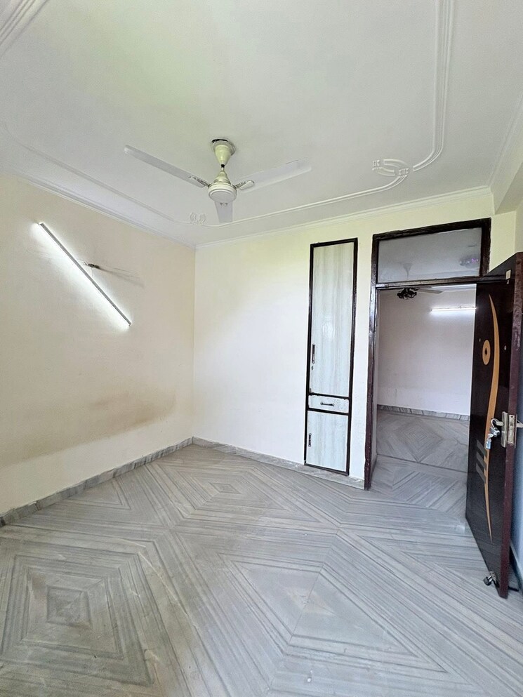 Room, himgiri-enclave 1 Bedroom 250 Sq.Ft. Builder Floor In Burari Delhi 8778815