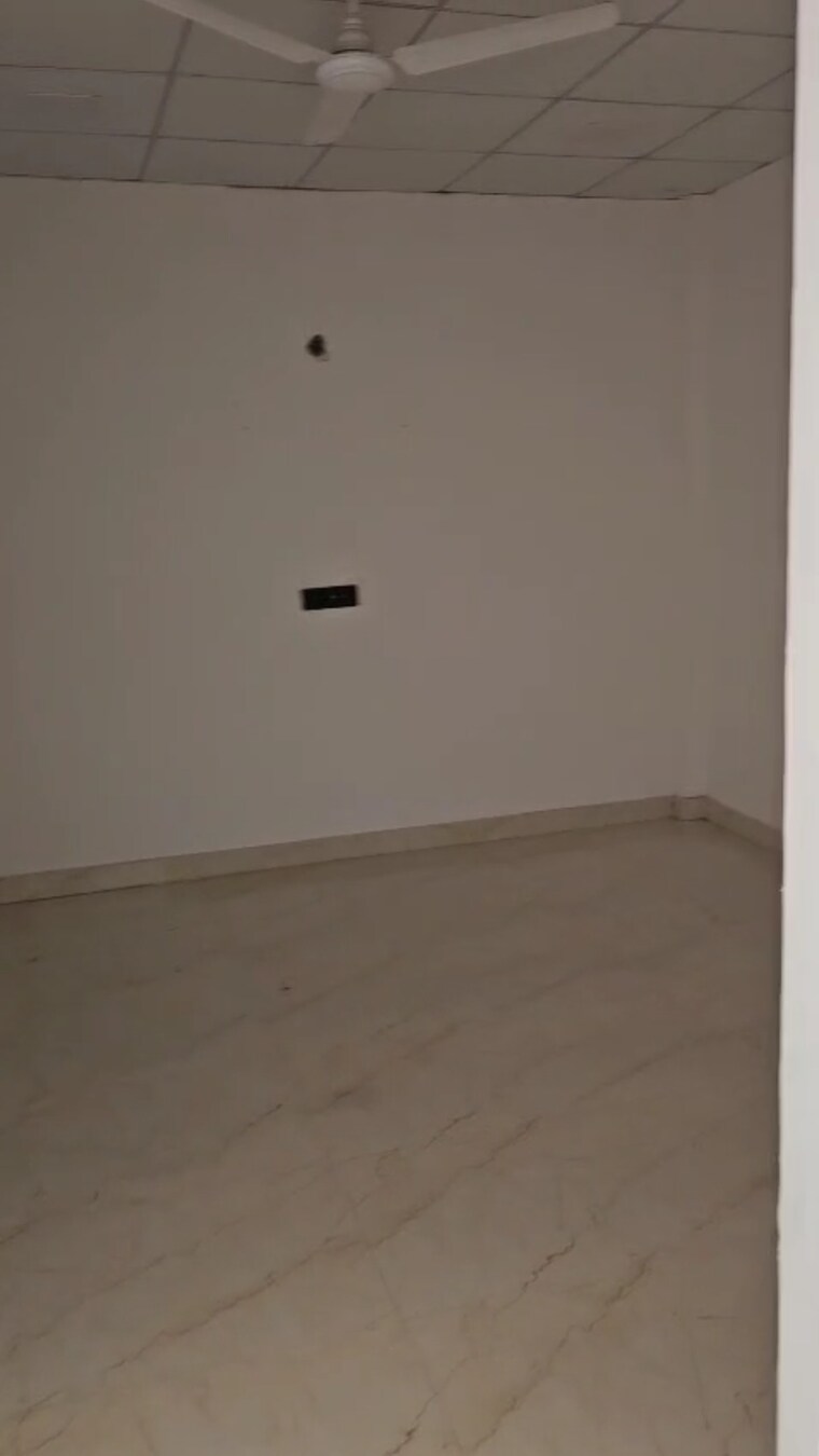 Team Area, bptp-parkland Commercial Co Working Space 500 Sq.Yd. In Sector 75 Faridabad 8778819