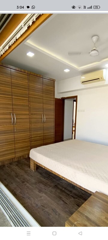 Room in 2 BHK Apartment at Vini Towers, Malad West – for Rent