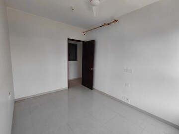 Bedroom in 2 BHK Apartment at Kalpataru Paramount D, Kapur Bawdi – for Rent