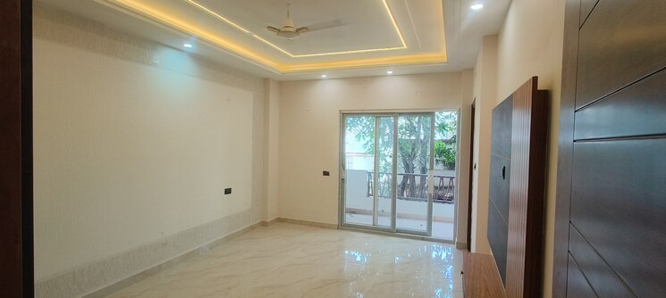 Room, gms road 4 Bedroom 3400 Sq.Ft. Builder Floor In Gms Road Dehradun 8778844
