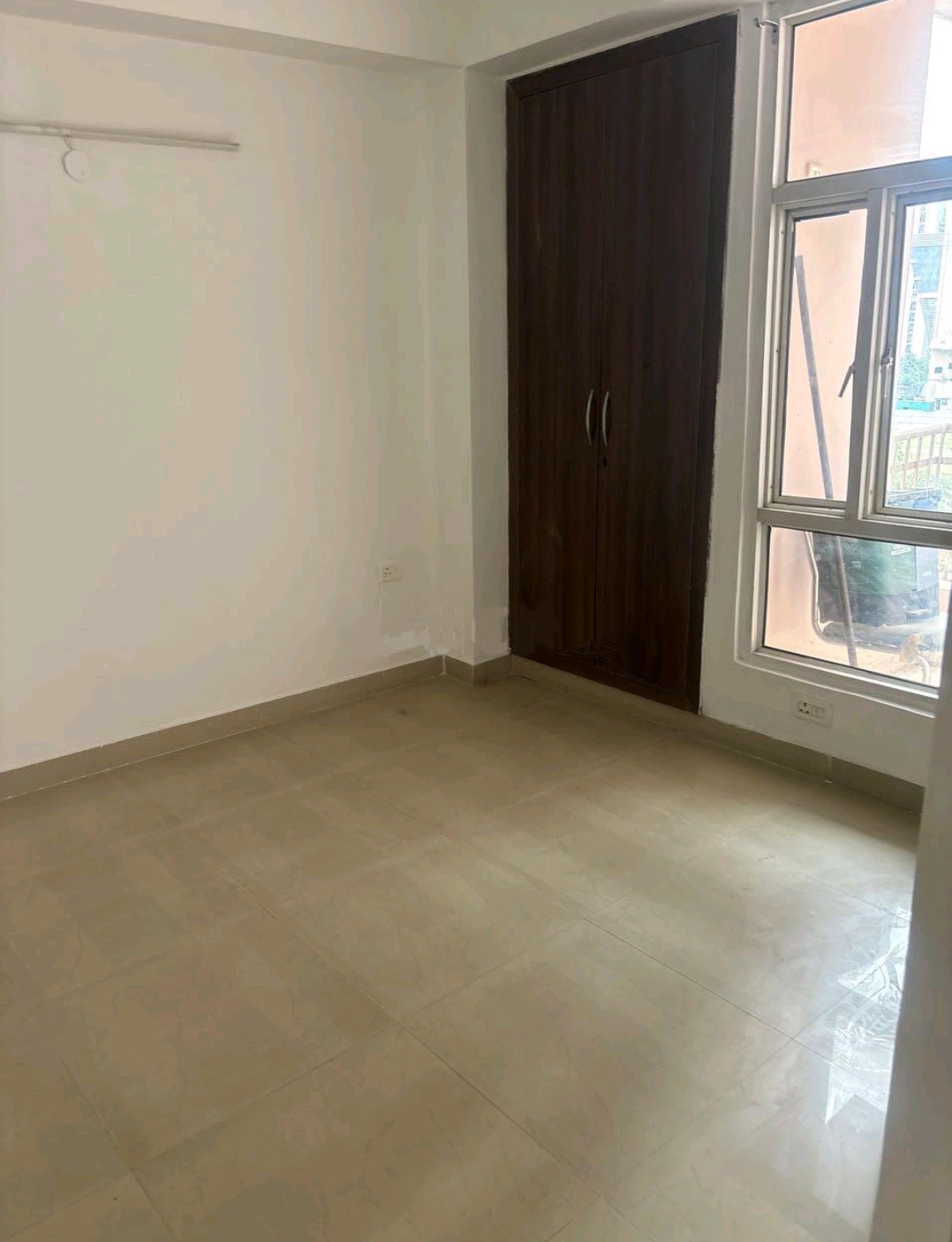 2 BHK Apartment For Sale in Supertech Cape Town