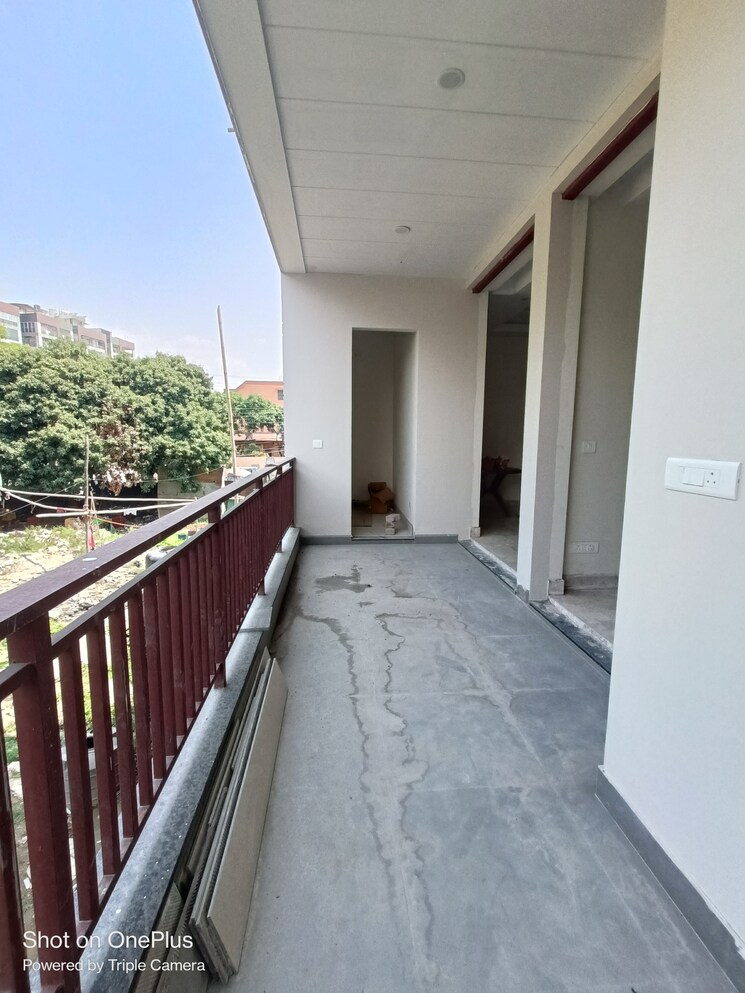 Balcony, balliwala 3 Bedroom 2400 Sq.Ft. Builder Floor In Balliwala Dehradun 8778851