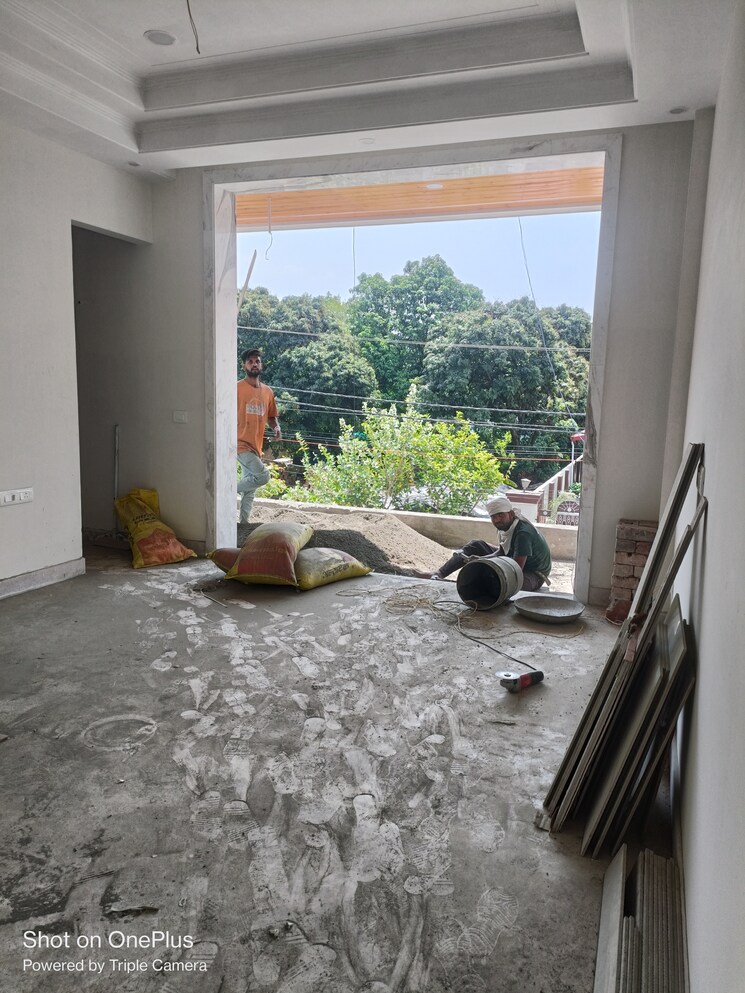 Balcony, balliwala 3 Bedroom 2400 Sq.Ft. Builder Floor In Balliwala Dehradun 8778851