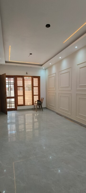 Room in 3 BHK Independent House at Gms Road – for Sale