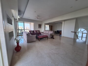 Parking in 3 BHK Apartment at Mangal Disha, Khar West – for Rent