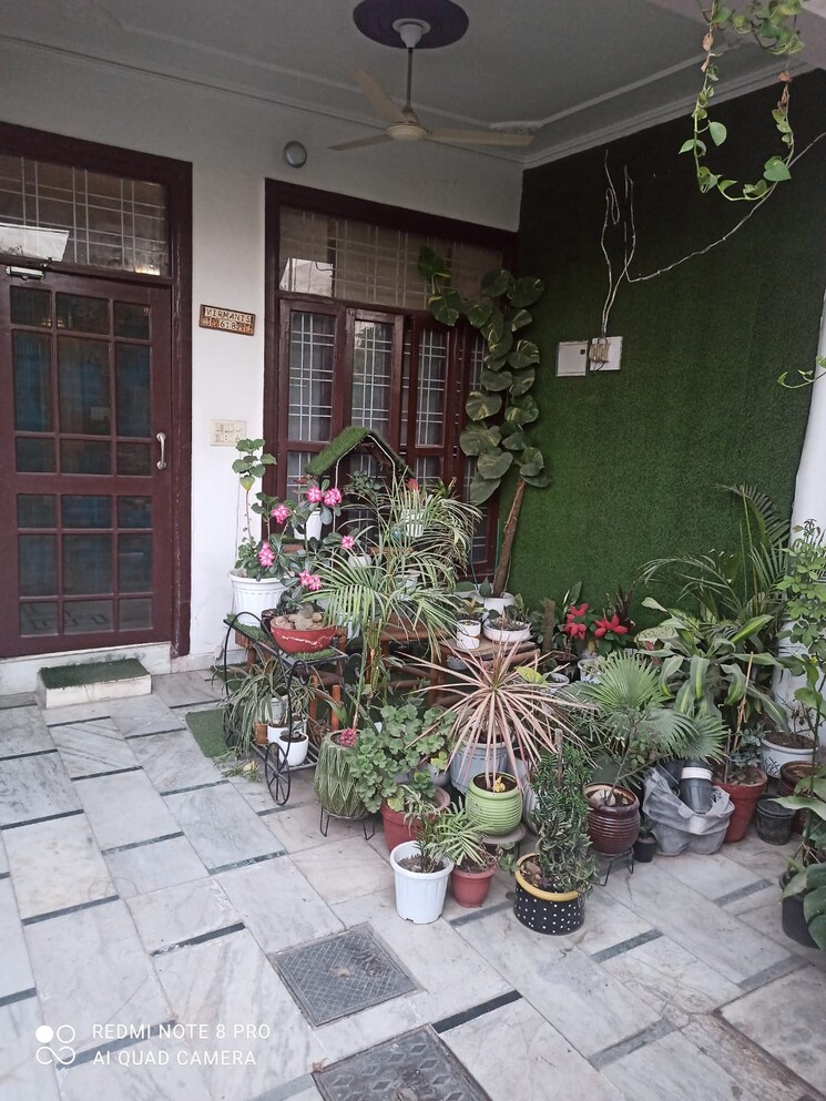 Balcony, gms road 4 Bedroom 123 Sq.Yd. Independent House In Gms Road Dehradun 8778867