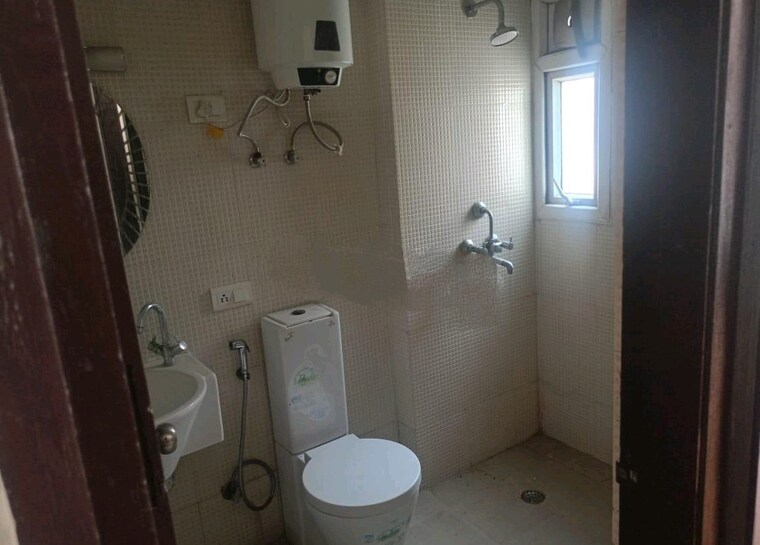 Bathroom, aditya-celebrity-homes 2 Bedroom 1110 Sq.Ft. Apartment In Sector 76 Noida 8778869