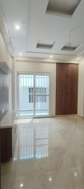 Room in 3 BHK Builder Floor at Gms Road – for Sale