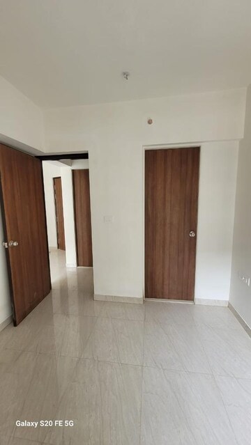 Room in 1 BHK Apartment at Lodha Crown Quality Homes, Majiwada – for Rent