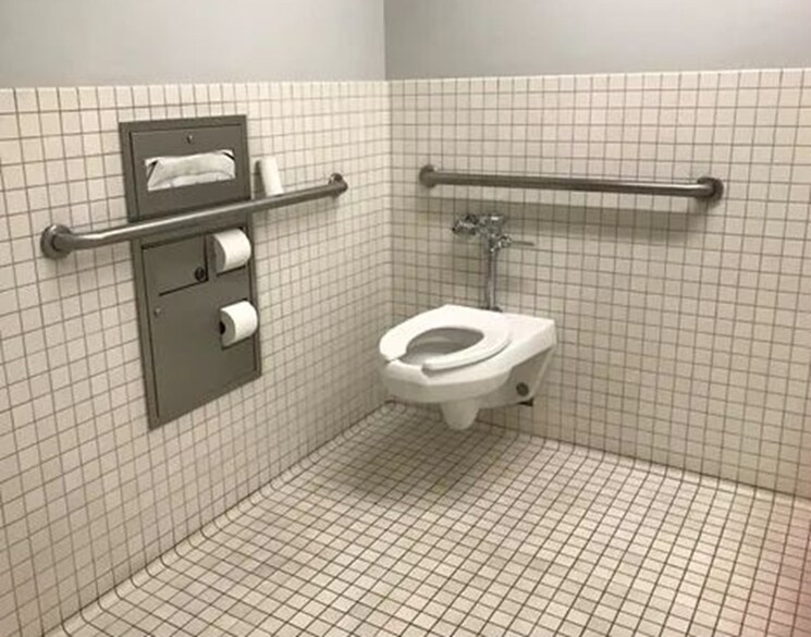 Bathroom, pinnacle-business-park Commercial Office Space 2290 Sq.Ft. In Andheri East Mumbai 8778894