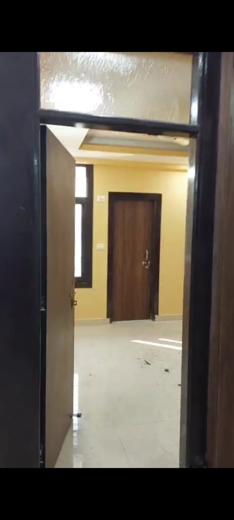 Room, maan-sona-apartments 3 Bedroom 1100 Sq.Ft. Builder Floor In Shahberi Greater Noida 8778918