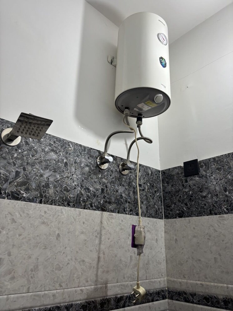 Bathroom, malsi 2 Bedroom 1400 Sq.Ft. Builder Floor In Malsi Dehradun 8778937