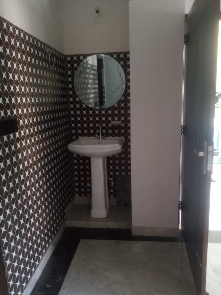 Bathroom, malsi 2 Bedroom 1400 Sq.Ft. Builder Floor In Malsi Dehradun 8778937