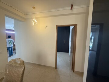 Room in 4 BHK Apartment at Pareena Coban Residences, Sector 99a – for Rent