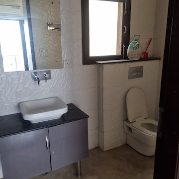 Bathroom in 3.5 BHK Apartment at Ireo The Corridors, Sector 67a – for Rent