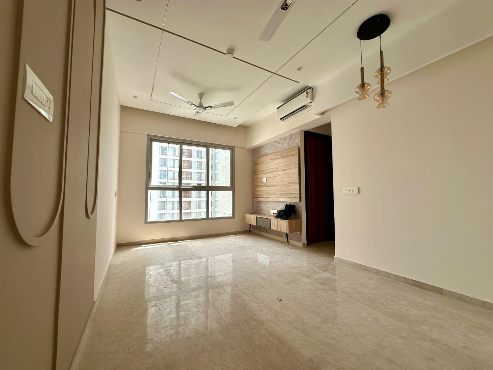 2 BHK Apartment For Rent in Raymond Ten X Habitat