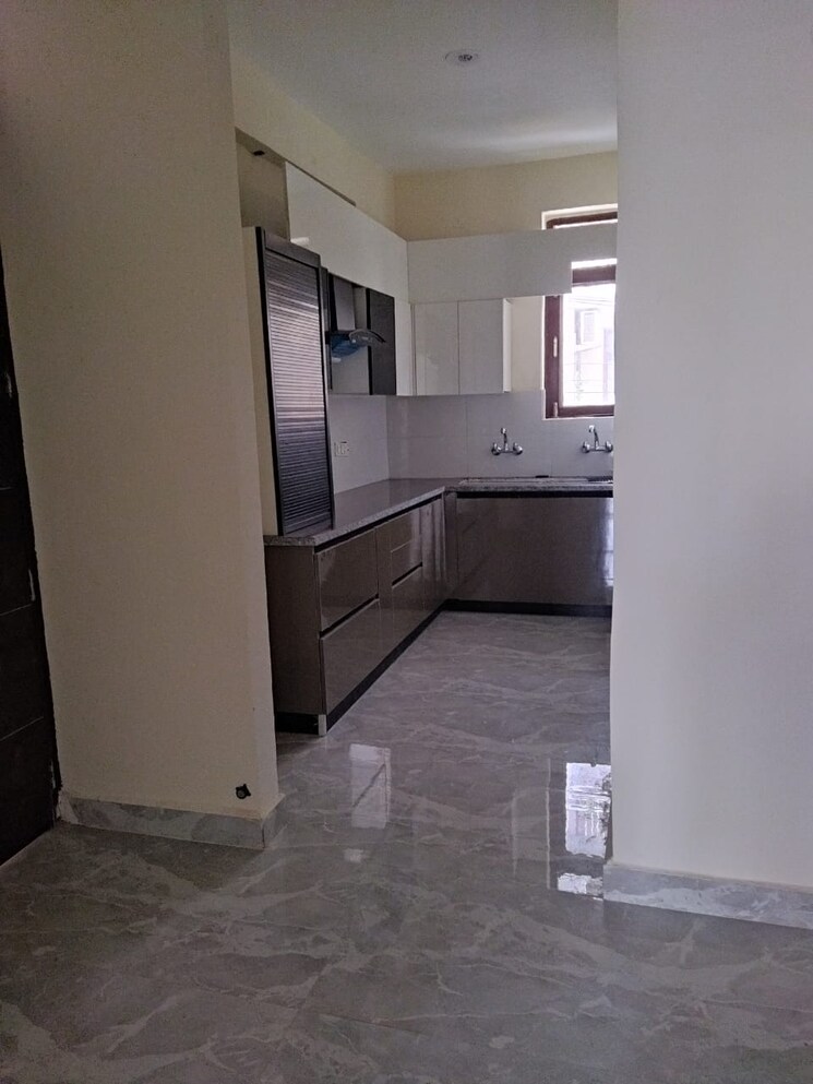Kitchen, motiaz-royal-citi 2 Bedroom 1500 Sq.Ft. Apartment In Ambala Highway Zirakpur 8779163