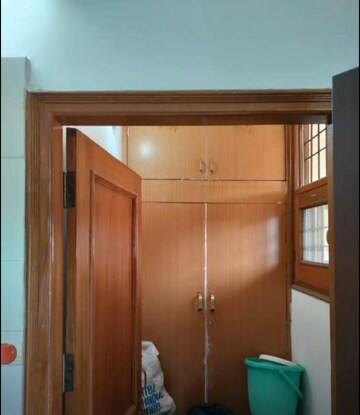 Furnished Amenities in 1 BHK Builder Floor at Sector 44 – for Rent
