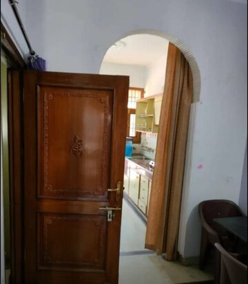 Furnished Amenities in 1 BHK Builder Floor at Sector 44 – for Rent