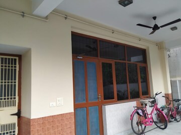 Bedroom in 2.5 BHK Independent House at Sector 92 – for Rent