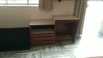Furnished Amenities in 3 BHK Apartment at Marine Drive – for Rent