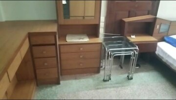 Furnished Amenities in 3 BHK Apartment at Marine Drive – for Rent