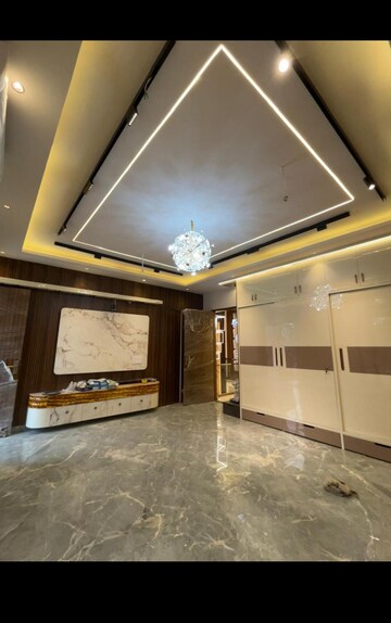 Room in 5 BHK Villa at Niranjanpur – for Sale