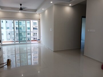 Room in 3 BHK Apartment at LnT Raintree Boulevard, Hebbal – for Rent