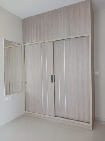Room in 3 BHK Apartment at LnT Raintree Boulevard, Hebbal – for Rent