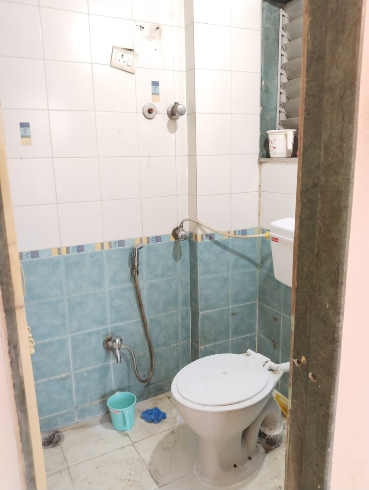 Bathroom, gini-plaza 2 Bedroom 845 Sq.Ft. Apartment In New Panvel Navi Mumbai 8779264