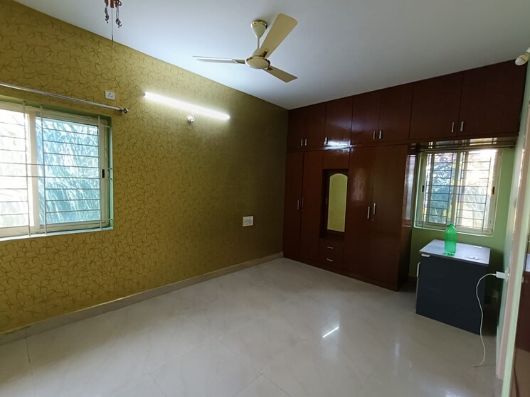 Room, sahakara nagar 3 Bedroom 1550 Sq.Ft. Apartment In Sahakara Nagar Bangalore 8779053