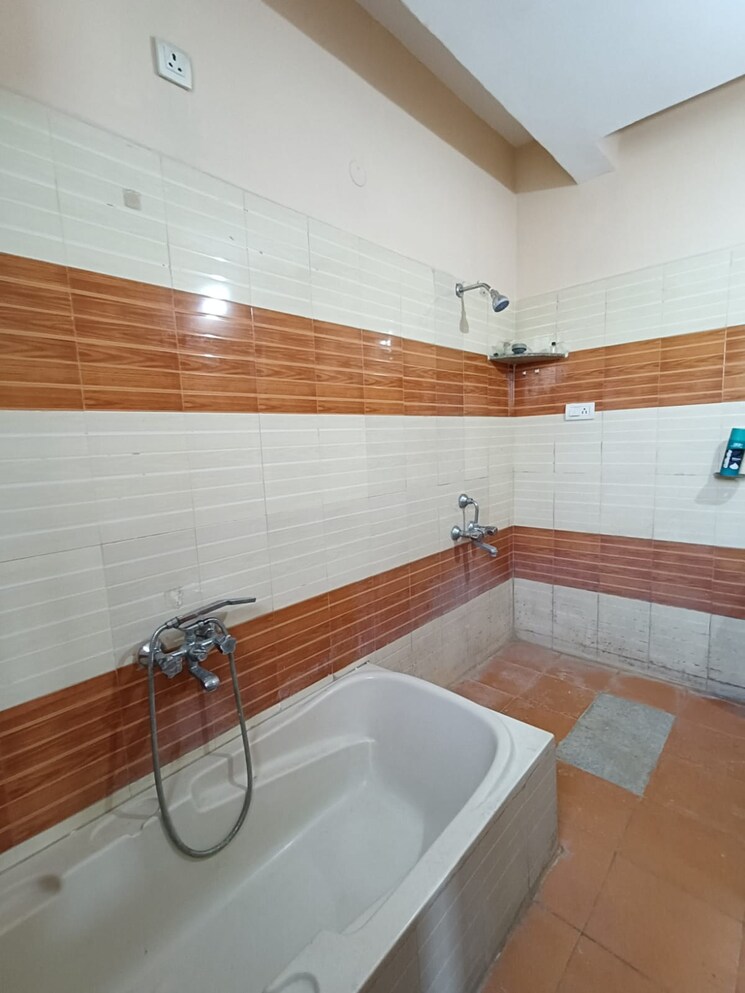 Bathroom, sahakara nagar 3 Bedroom 1550 Sq.Ft. Apartment In Sahakara Nagar Bangalore 8779053