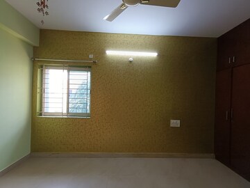 Room in 3 BHK Apartment at Sahakara Nagar – for Rent
