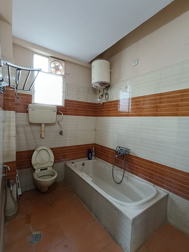 Bathroom, sahakara nagar 3 Bedroom 1550 Sq.Ft. Apartment In Sahakara Nagar Bangalore 8779053