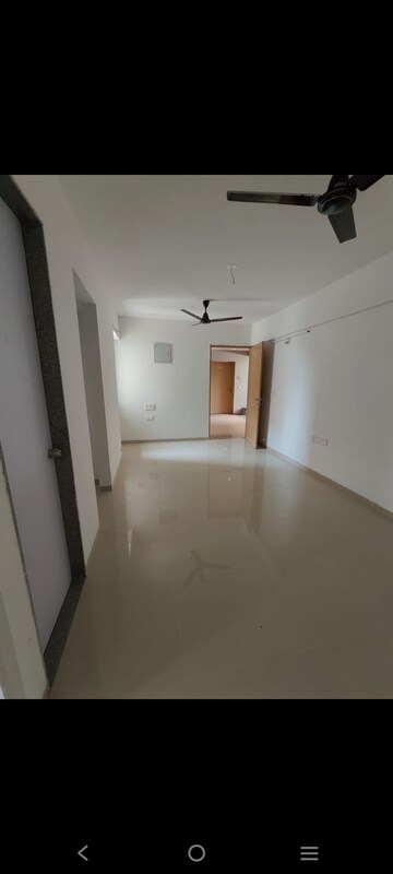Room in 2 BHK Apartment at Shilp Ananta, Shela – for Rent