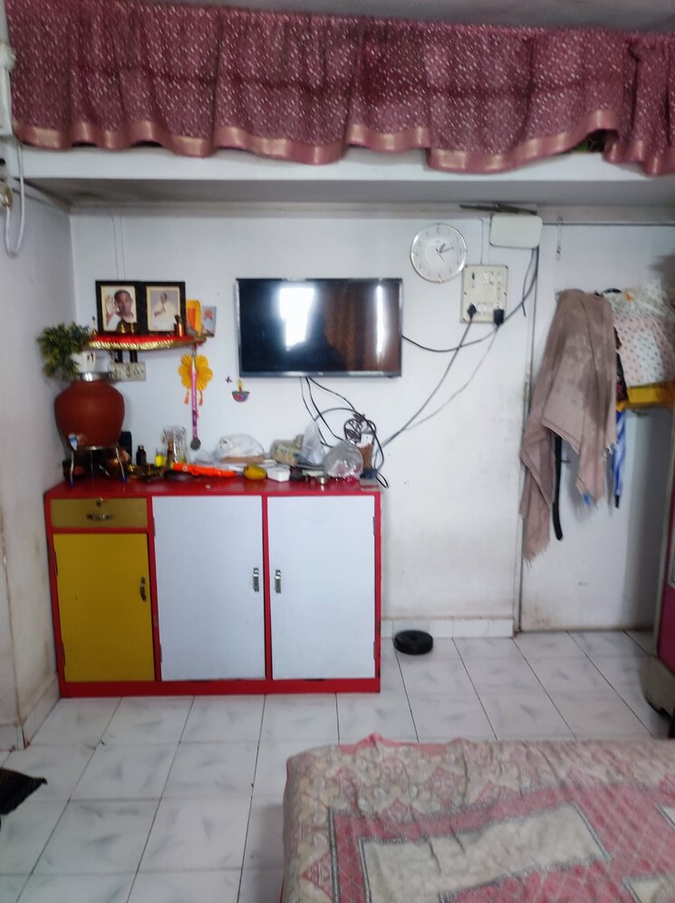 Team Area, andheri east 1 RK 300 Sq.Ft. Apartment In Andheri East Mumbai 8779307