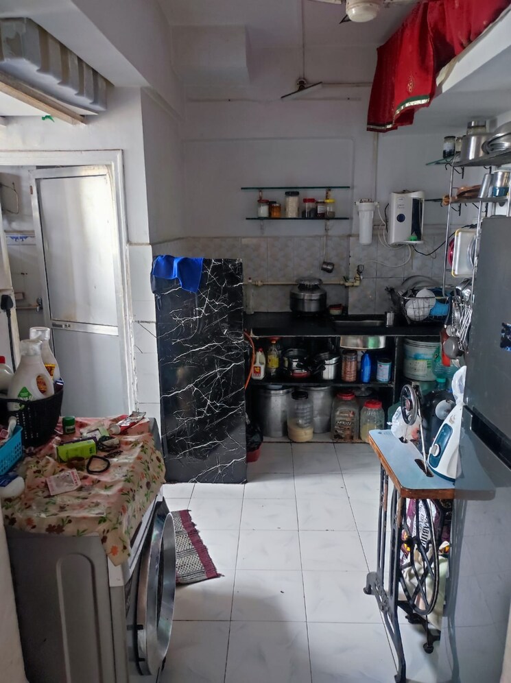 Team Area, andheri east 1 RK 300 Sq.Ft. Apartment In Andheri East Mumbai 8779307