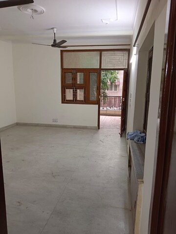 Room in 2 BHK Builder Floor at Lajpat Nagar 4 – for Rent