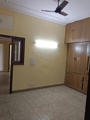 2 BHK Builder Floor For Rent in Lajpat Nagar 4