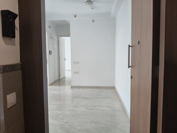 Room in 2 BHK Apartment at Hiranandani Delanna, Ghodbunder Road – for Rent
