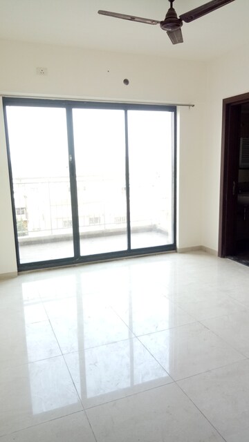 Room in 3 BHK Apartment at Mahindra Lifespaces Antheia, Pimpri – for Rent