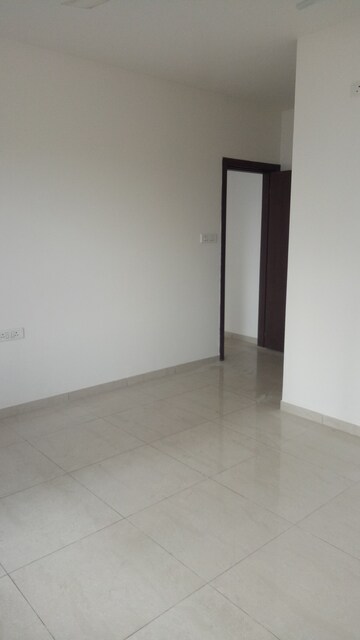 Room in 3 BHK Apartment at Mahindra Lifespaces Antheia, Pimpri – for Rent