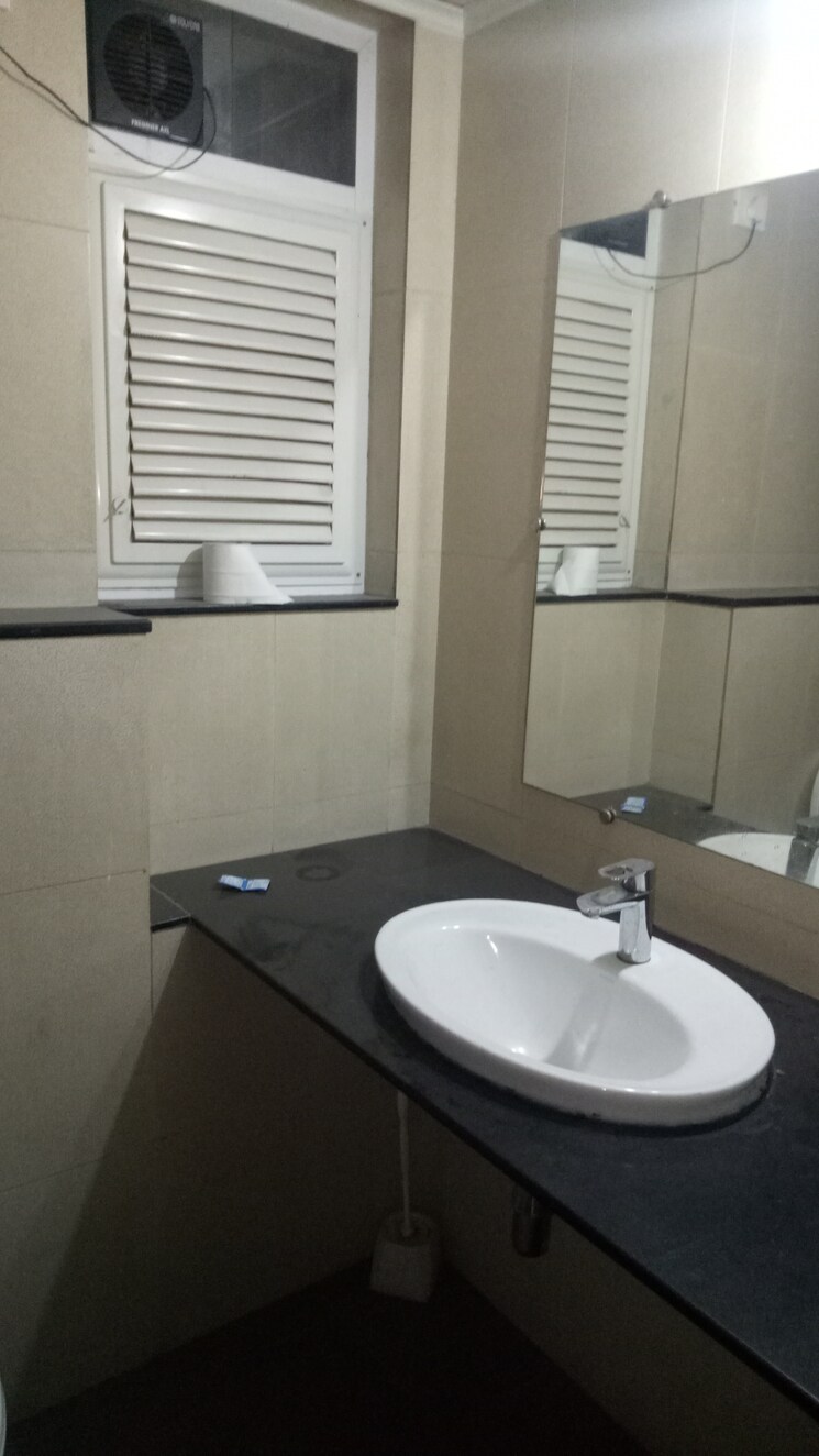 Bathroom, mahindra-lifespaces-antheia 3 Bedroom 1789 Sq.Ft. Apartment In Pimpri Pune 8779343