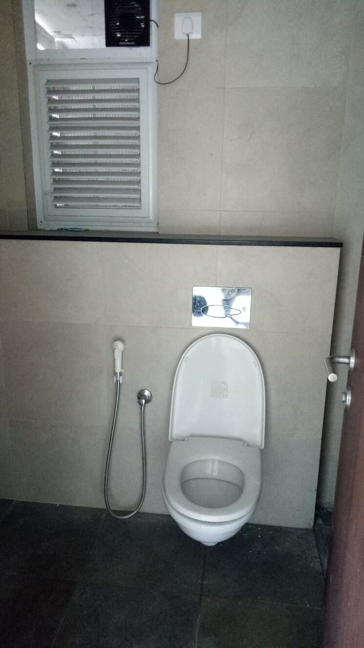 Bathroom, mahindra-lifespaces-antheia 3 Bedroom 1789 Sq.Ft. Apartment In Pimpri Pune 8779343